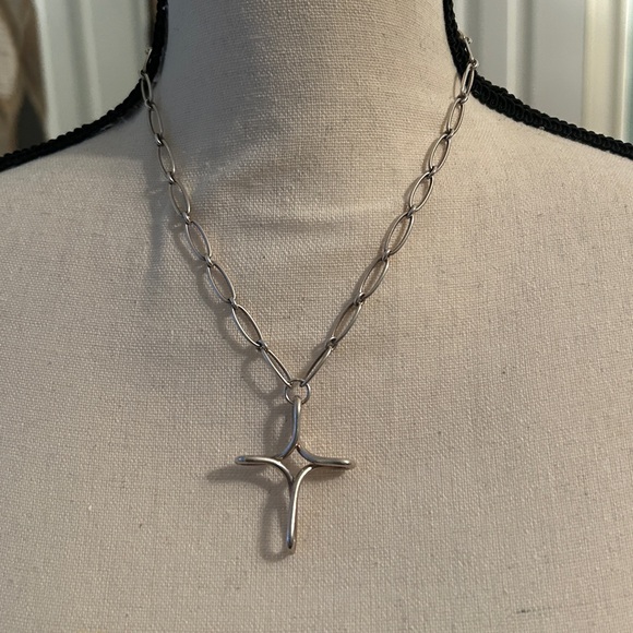 Tiffany and Co. 
Elsa Peretti LARGE  Infinity Cross Pendant Necklace - Picture 1 of 5